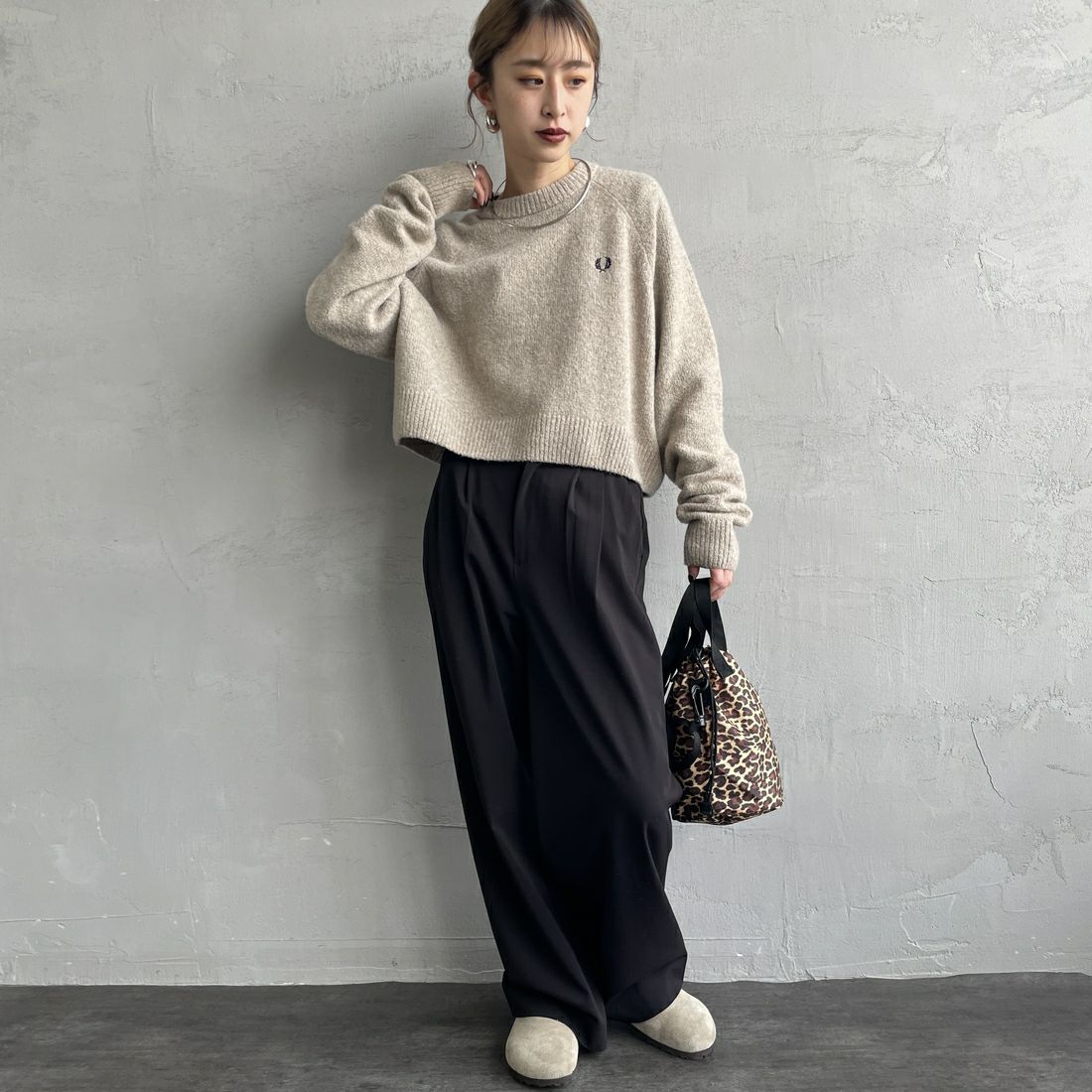 FRED PERRY [フレッドペリー] クロップドセーター [K1115] Z45 WARM O &&モデル身長：150cm 着用サイズ：10&&