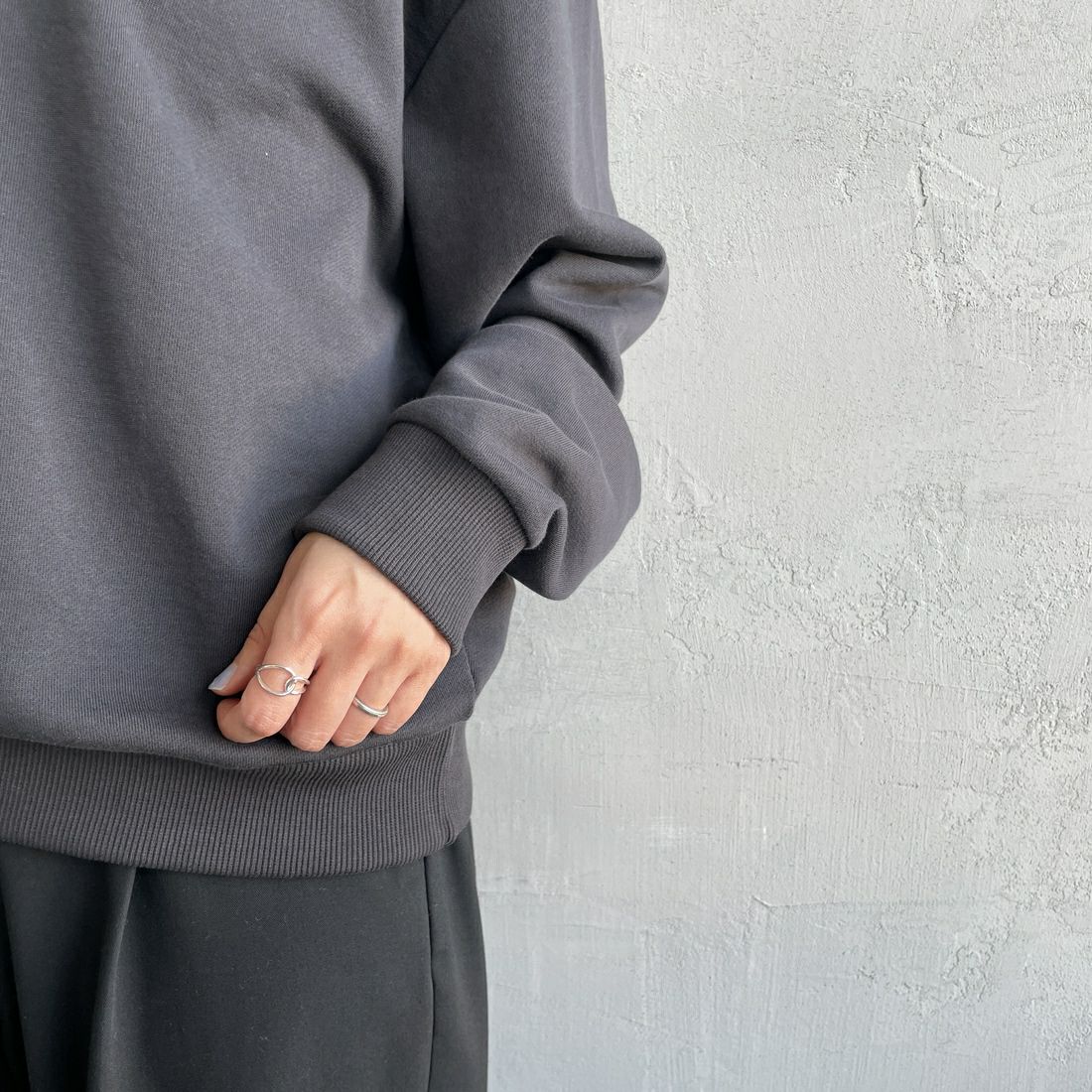 FRED PERRY [フレッドペリー] ハーフジップ ポロスウェットシャツ [G1149] 297 ANCHOR &&モデル身長：159cm 着用サイズ：10&&