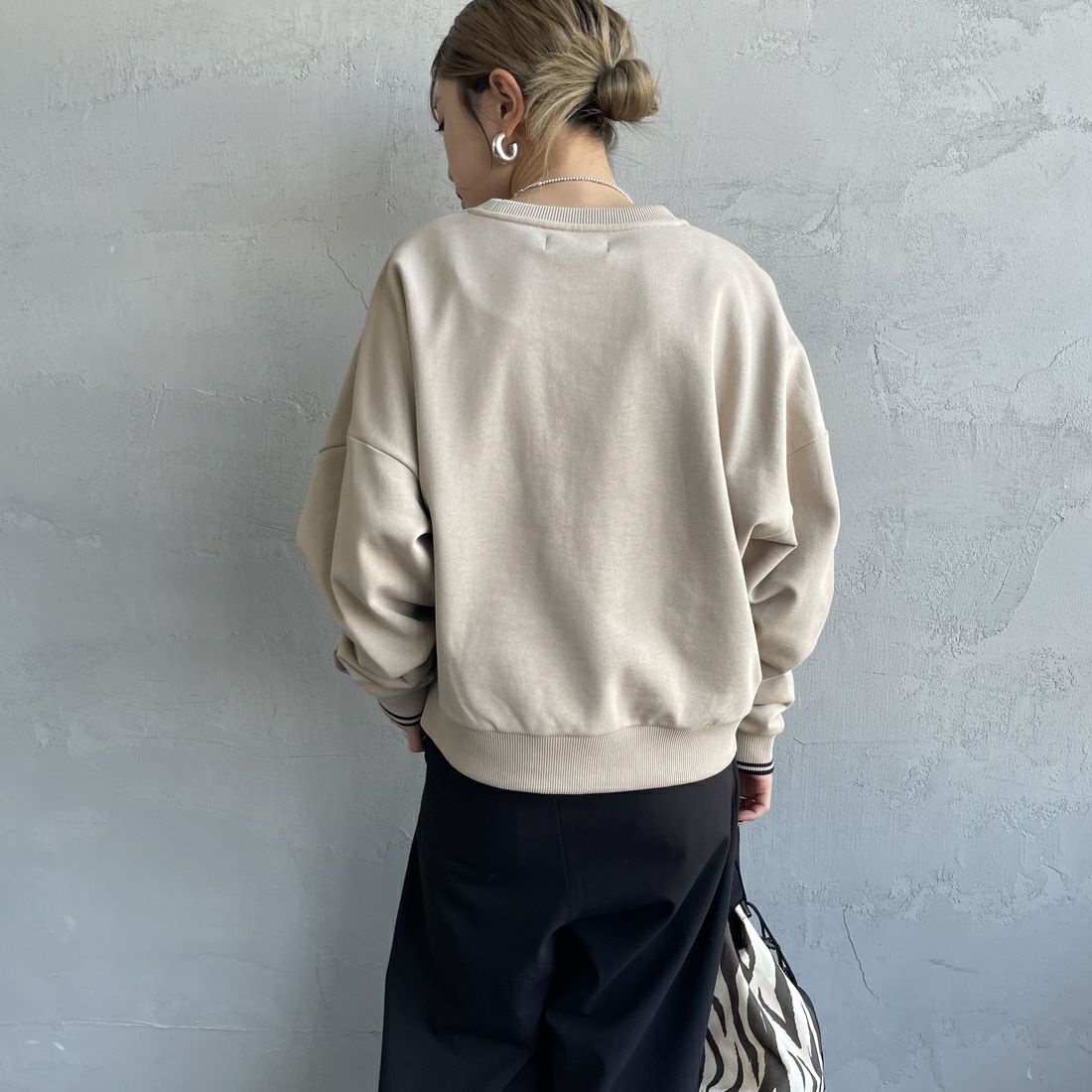 FRED PERRY [フレッドペリー] ツインティップ クロップドスウェット [G1148] Z19 WARM O &&モデル身長：150cm 着用サイズ：10&&