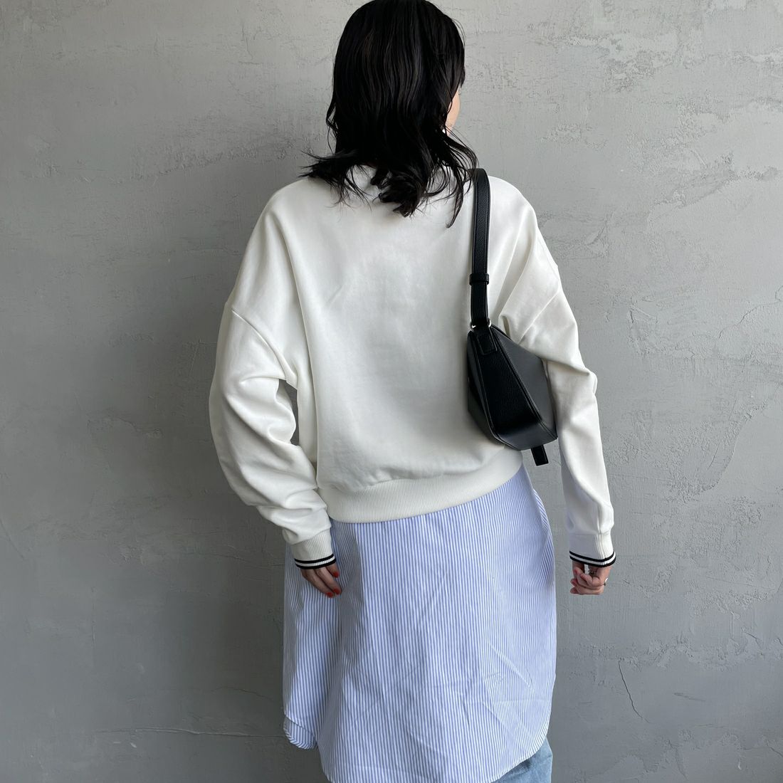 FRED PERRY [フレッドペリー] ツインティップ クロップドスウェット [G1148] 129 SNOW W &&モデル身長：160cm 着用サイズ：10&&