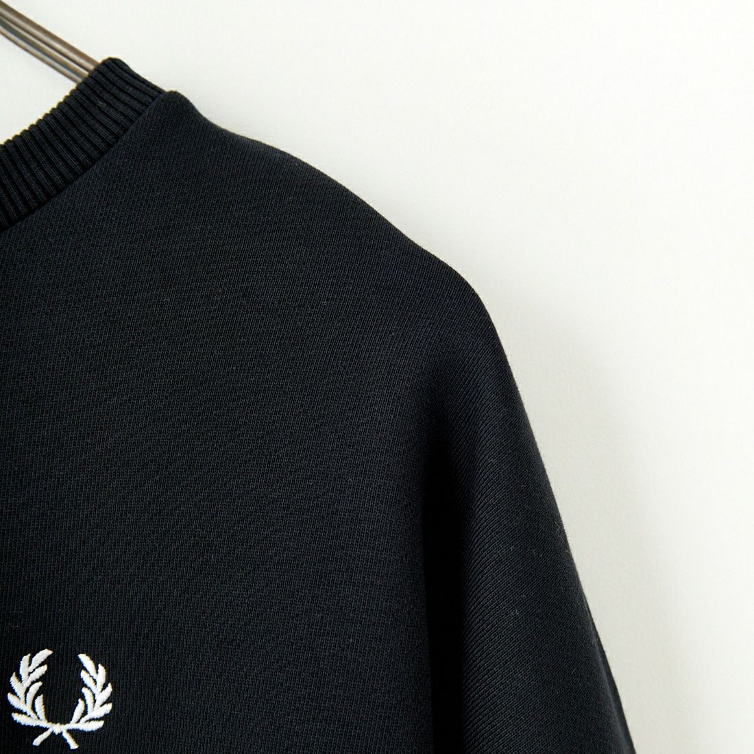 FRED PERRY [フレッドペリー] ツインティップ クロップドスウェット [G1148] 102 BLACK