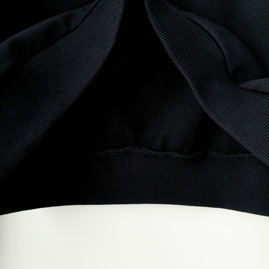 FRED PERRY [フレッドペリー] ツインティップ クロップドスウェット [G1148] 102 BLACK