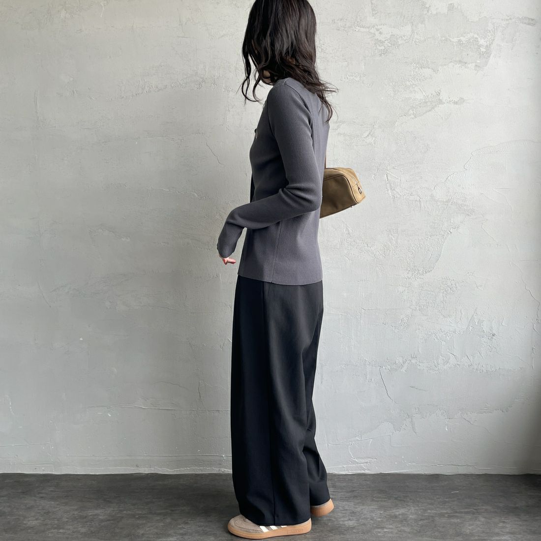 FRED PERRY [フレッドペリー] 別注 ワンポイントロゴ刺繍 リブニットポロシャツ [FPW-25A-009JF] ANCHOR/WAR &&モデル身長：160cm 着用サイズ：10&&