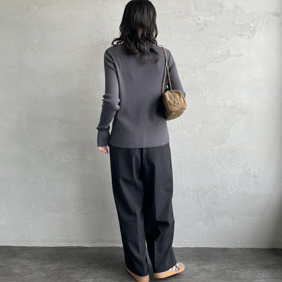 FRED PERRY [フレッドペリー] 別注 ワンポイントロゴ刺繍 リブニットポロシャツ [FPW-25A-009JF] ANCHOR/WAR &&モデル身長：160cm 着用サイズ：10&&