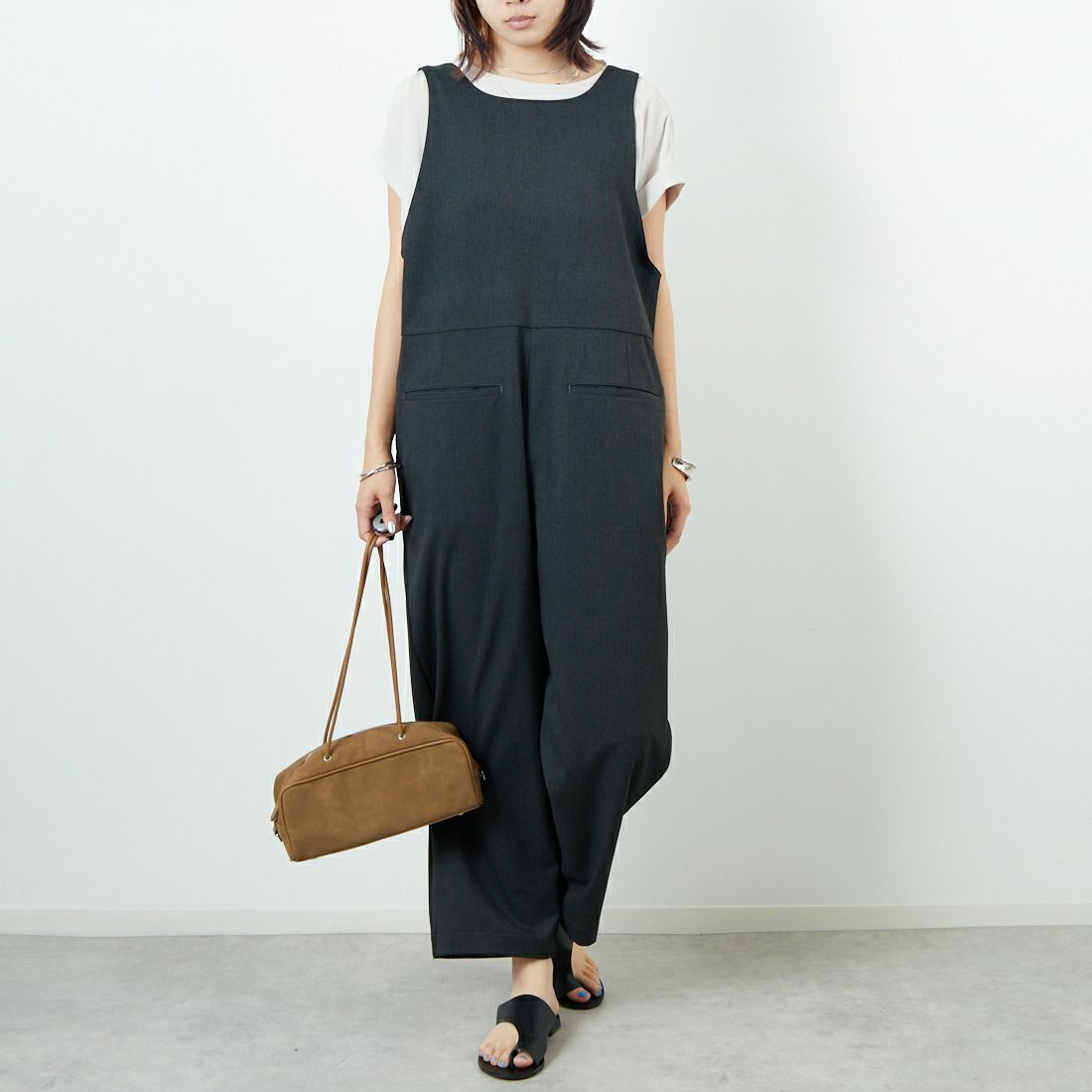 Commencement [コメンスメント] 2WAYサロペット [C-305] CHARCOAL &&モデル身長：167cm 着用サイズ：F&&