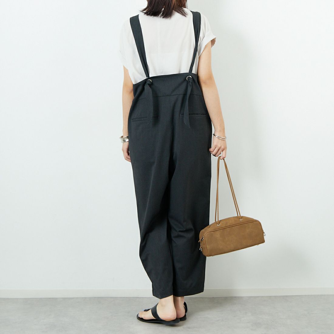 Commencement [コメンスメント] 2WAYサロペット [C-305] CHARCOAL &&モデル身長：167cm 着用サイズ：F&&