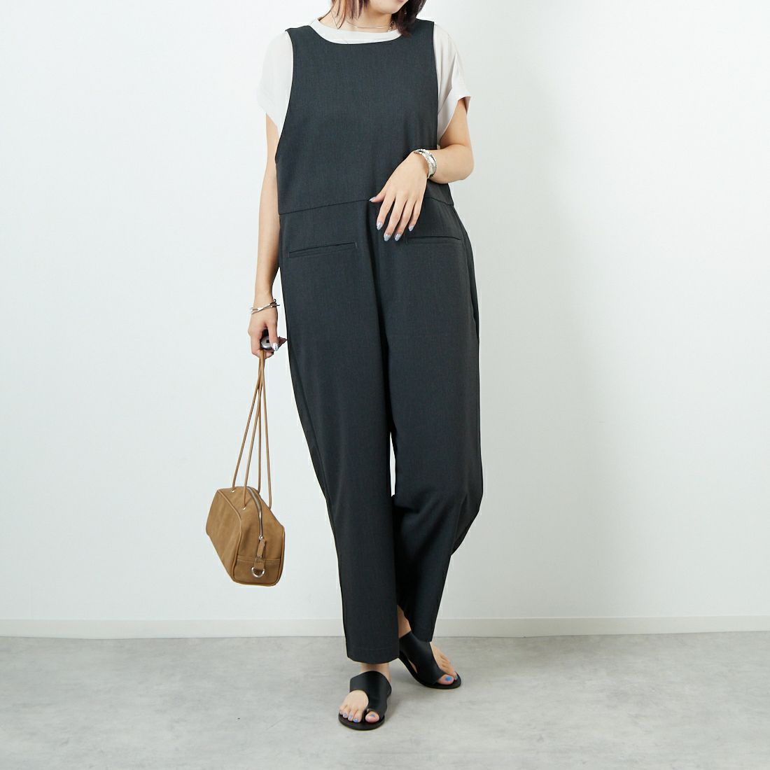 Commencement [コメンスメント] 2WAYサロペット [C-305] CHARCOAL &&モデル身長：167cm 着用サイズ：F&&