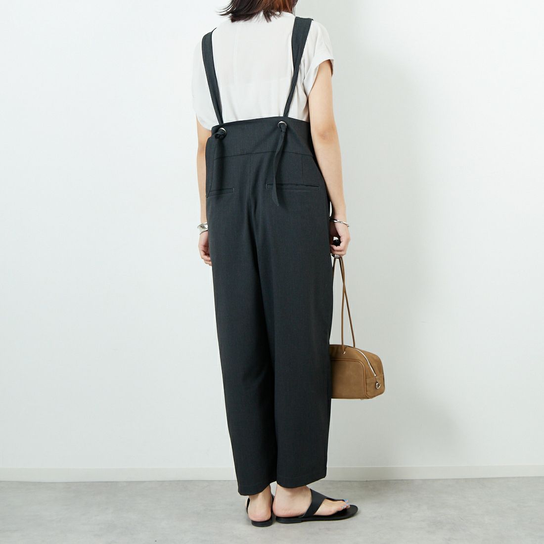 Commencement [コメンスメント] 2WAYサロペット [C-305] CHARCOAL &&モデル身長：167cm 着用サイズ：F&&