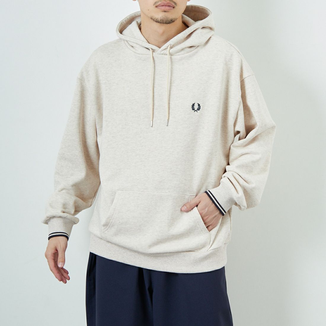 フレッドペリー　フードロゴ刺繍スウェットパーカー FRED PERRY パーカー 「FRED PERRY/フレッドペリー」 別注