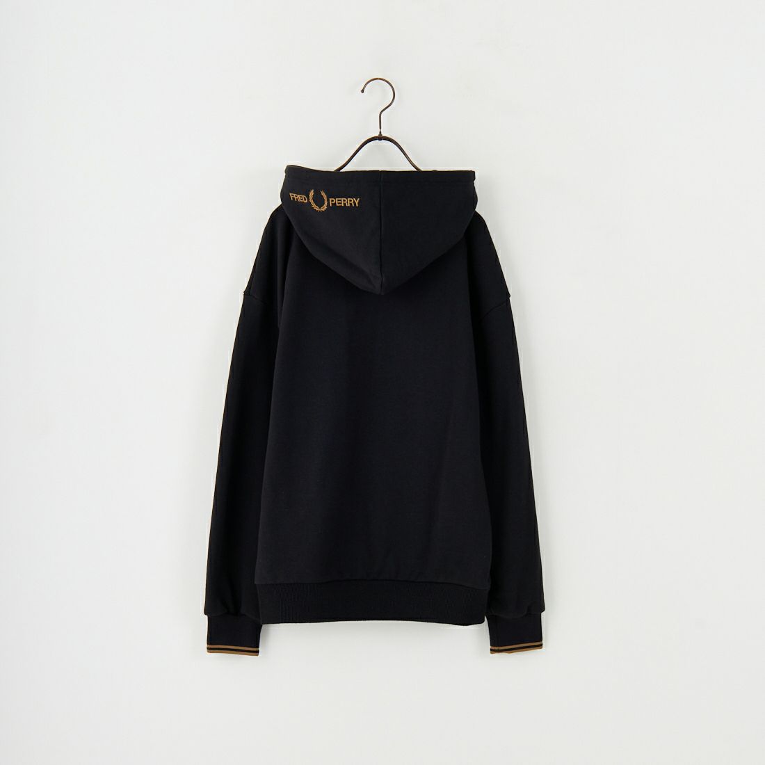 FRED PERRY [フレッドペリー] 別注 フードロゴ刺繍スウェットパーカー [FPM-25A-026JF] BLK/SHADED