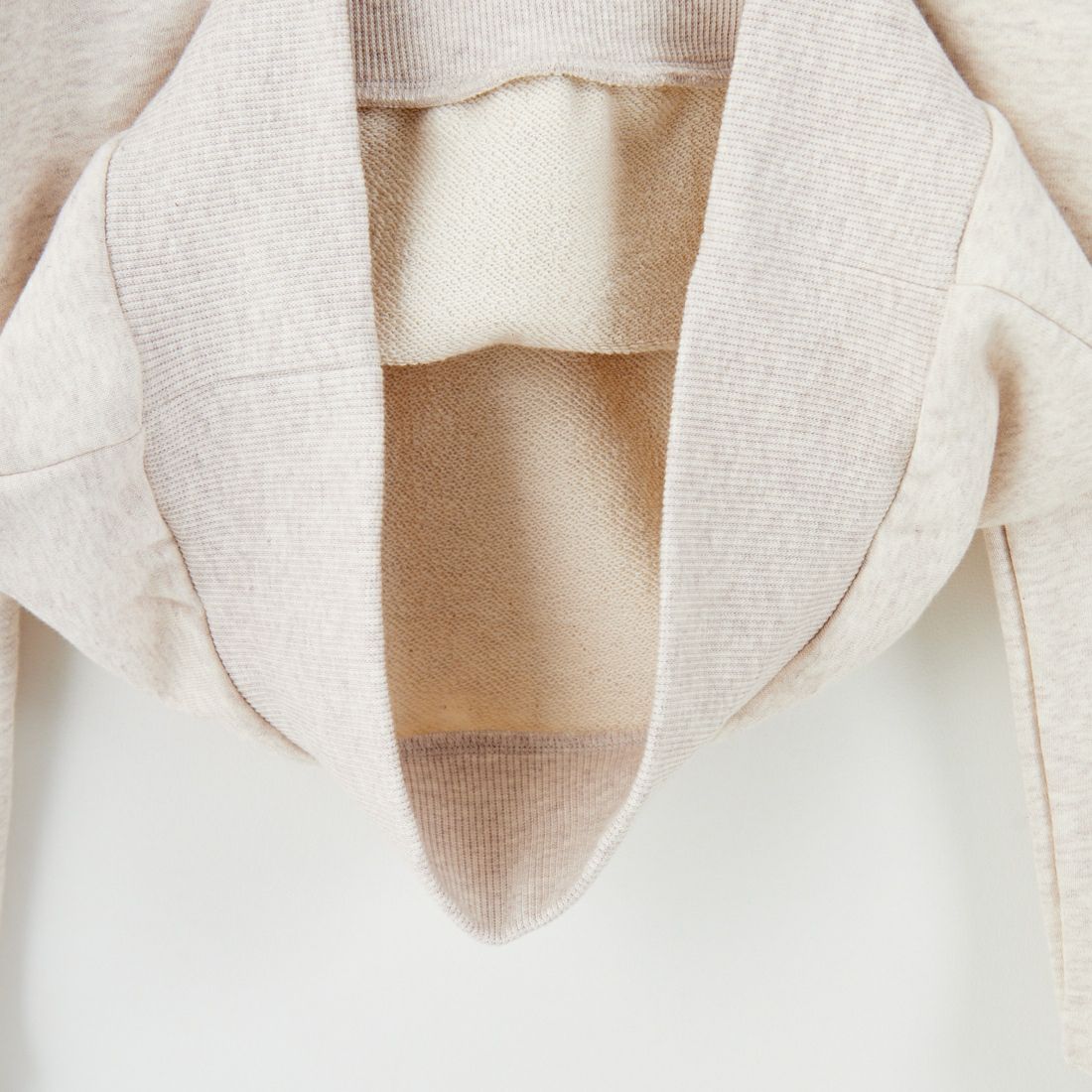 FRED PERRY [フレッドペリー] 別注 ツインティップライン ワンポイントロゴ刺繍クルーネックスウェット [FPM-25A-025JF] PORRIDGE M