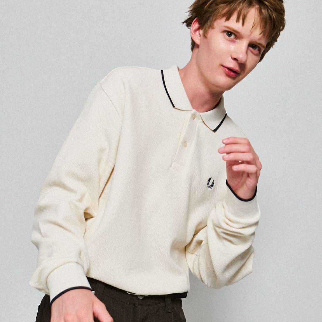 FRED PERRY [フレッドペリー] 別注 ワンポイントロゴ刺繍 ロングスリーブポロシャツ [FPM-25A-027JF] ECRU/NAVY