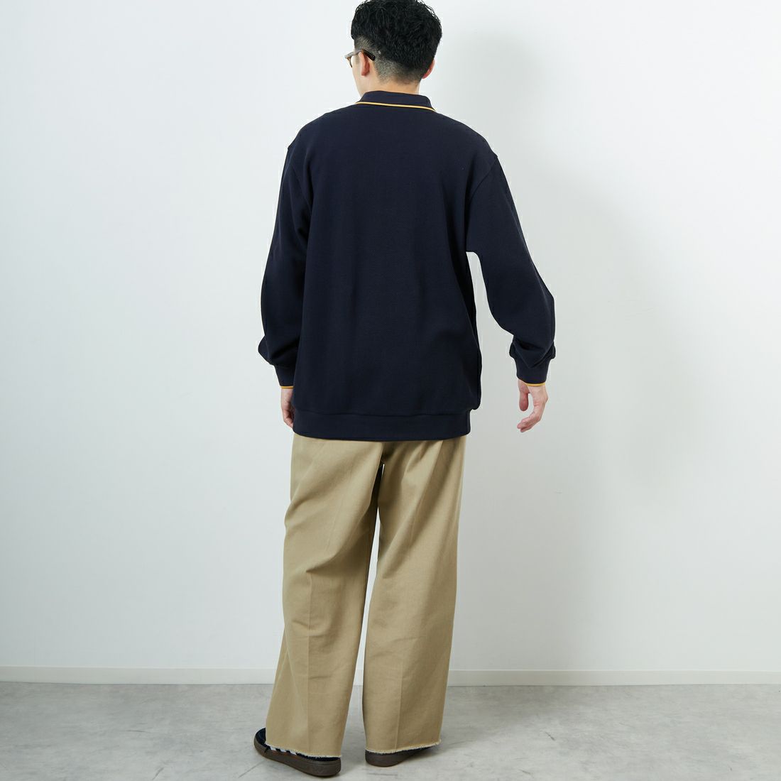 FRED PERRY [フレッドペリー] 別注 ワンポイントロゴ刺繍 ロングスリーブポロシャツ [FPM-25A-027JF] NVY/HONEYC &&モデル身長：168cm 着用サイズ：L&&