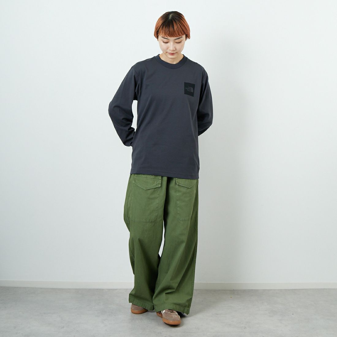 THE NORTH FACE [ザ ノースフェイス] ロングスリーブスクエアロゴTシャツ [NT82534] AG &&モデル身長：160cm 着用サイズ：S&&