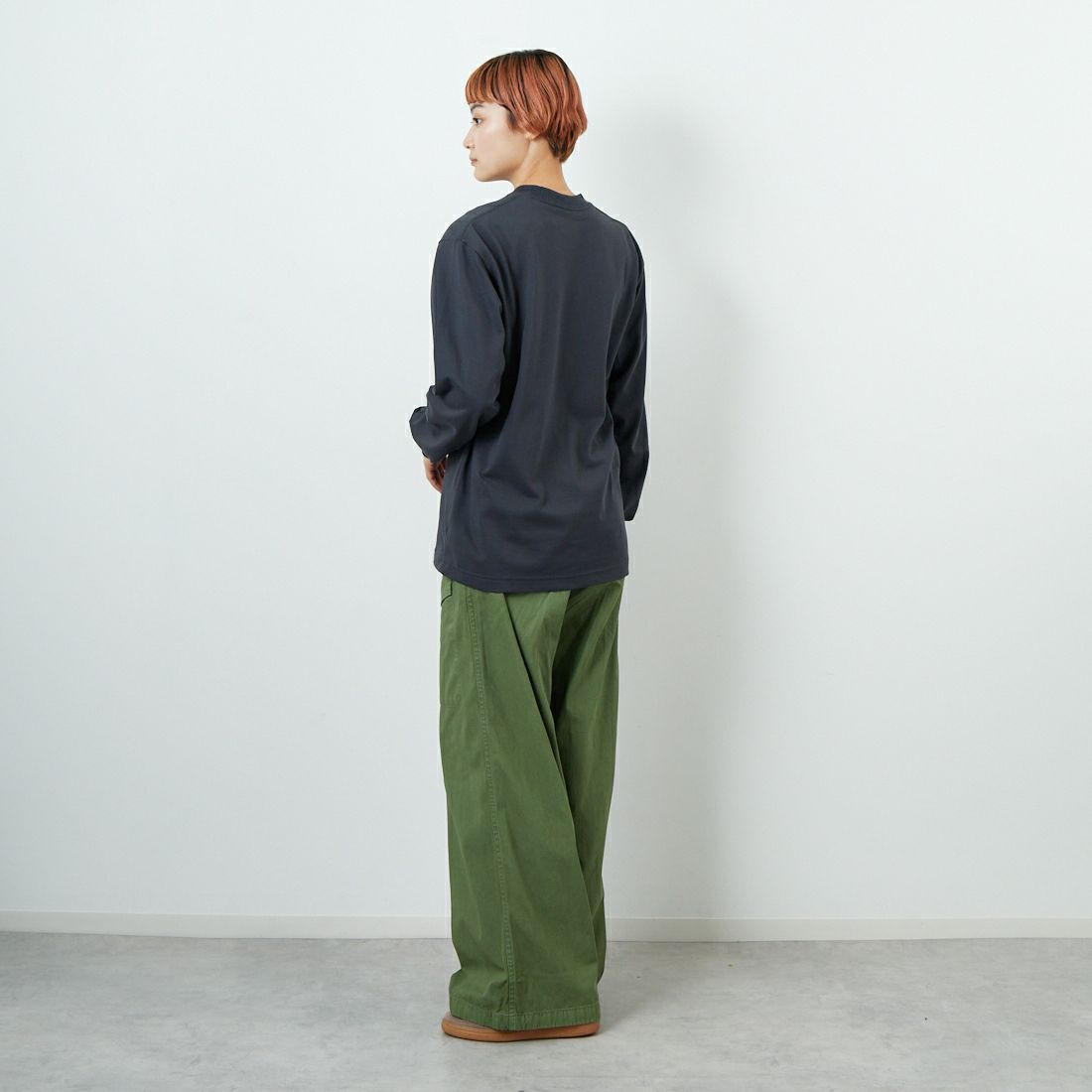 THE NORTH FACE [ザ ノースフェイス] ロングスリーブスクエアロゴTシャツ [NT82534] AG &&モデル身長：160cm 着用サイズ：S&&