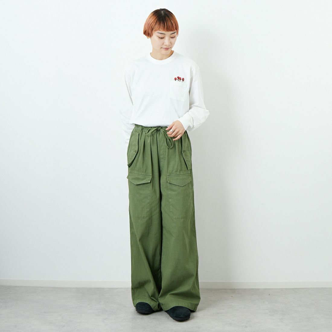 THE NORTH FACE [ザ ノースフェイス] ロングスリーブ フラッシュドライフラワーロゴTシャツ [NT82535] OW &&モデル身長：160cm 着用サイズ：S&&