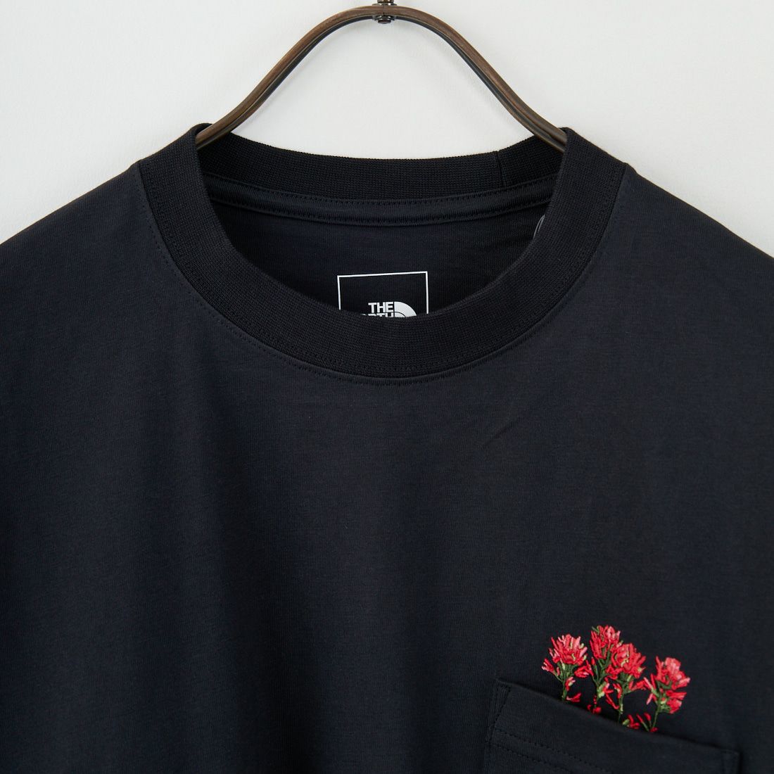 THE NORTH FACE [ザ ノースフェイス] ロングスリーブ フラッシュドライフラワーロゴTシャツ [NT82535] K