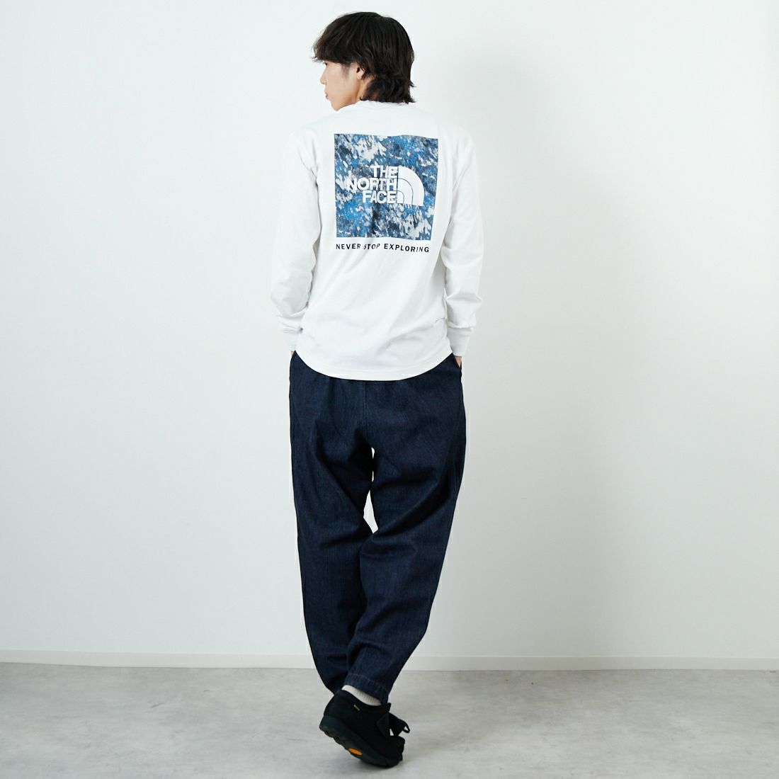 THE NORTH FACE [ザ ノースフェイス] ロングスリーブ スクエアデジタルグラフィックTシャツ [NT82545] W &&モデル身長：179cm 着用サイズ：M&&