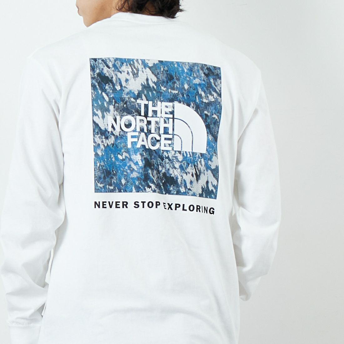 THE NORTH FACE [ザ ノースフェイス] ロングスリーブ スクエアデジタルグラフィックTシャツ [NT82545] W &&モデル身長：179cm 着用サイズ：M&&