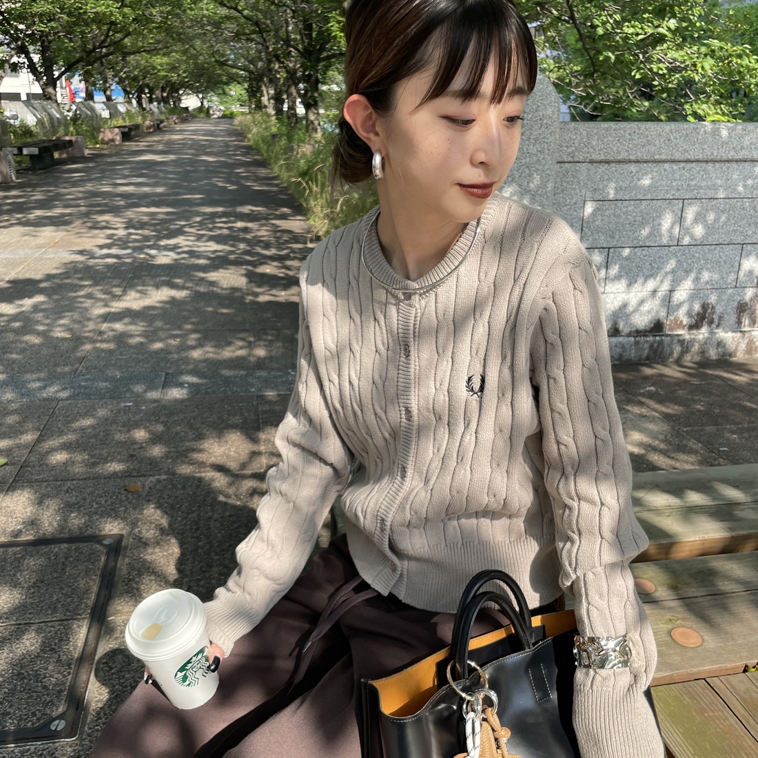 FRED PERRY [フレッドペリー] 別注 ケーブルニットカーディガン [FPW-25A-008JF] WARM/BLK &&モデル身長：150cm 着用サイズ：10&&