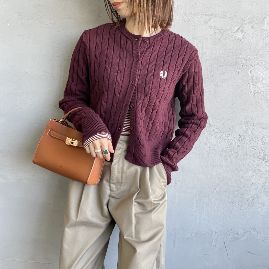 FRED PERRY [フレッドペリー] 別注 ケーブルニットカーディガン [FPW-25A-008JF] OXBLOOD/OA &&モデル身長：160cm 着用サイズ：10&&