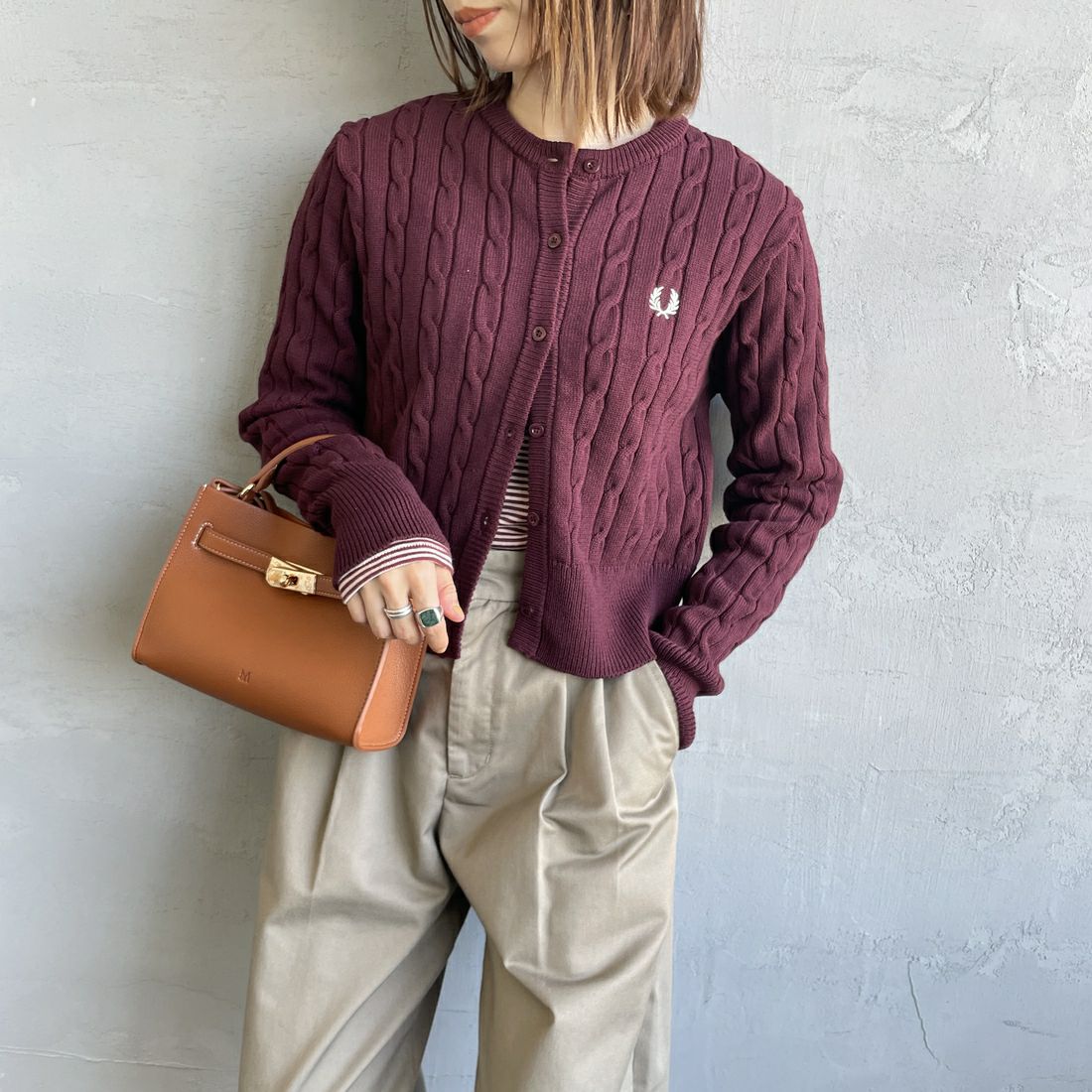FRED PERRY [フレッドペリー] 別注 ケーブルニットカーディガン [FPW-25A-008JF] OXBLOOD/OA &&モデル身長：160cm 着用サイズ：10&&