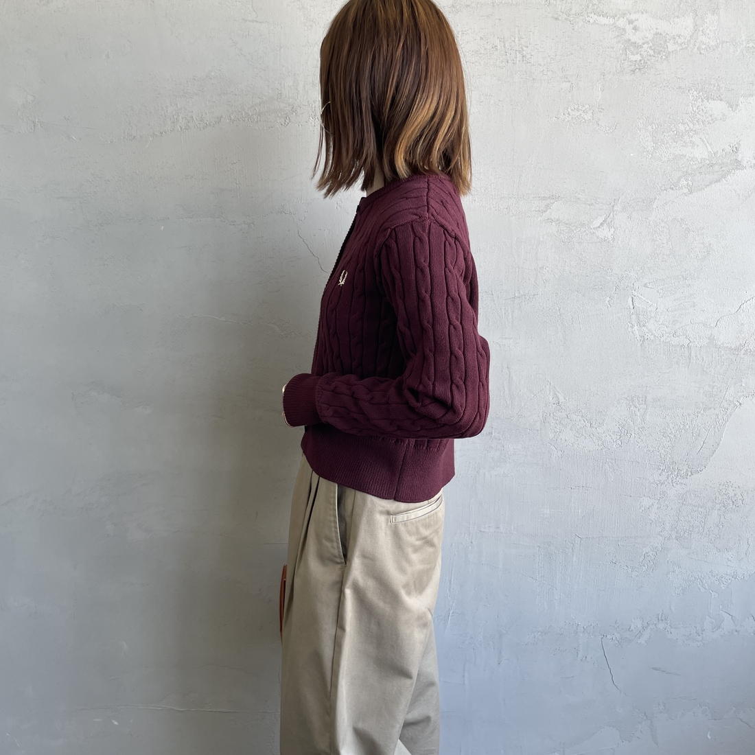 FRED PERRY [フレッドペリー] 別注 ケーブルニットカーディガン [FPW-25A-008JF] OXBLOOD/OA &&モデル身長：160cm 着用サイズ：10&&