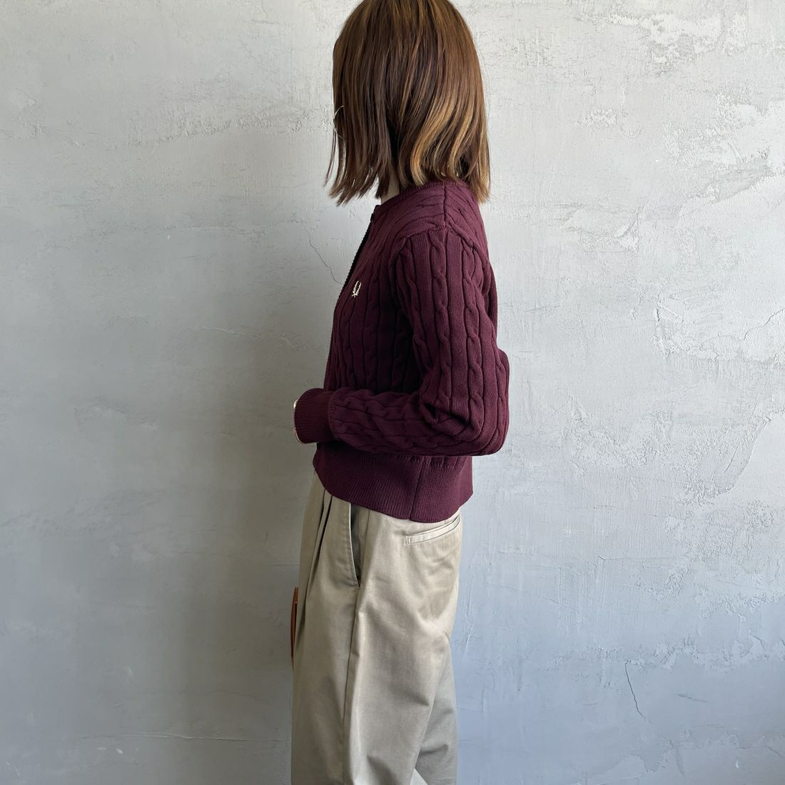 FRED PERRY [フレッドペリー] 別注 ケーブルニットカーディガン [FPW-25A-008JF] OXBLOOD/OA &&モデル身長：160cm 着用サイズ：10&&