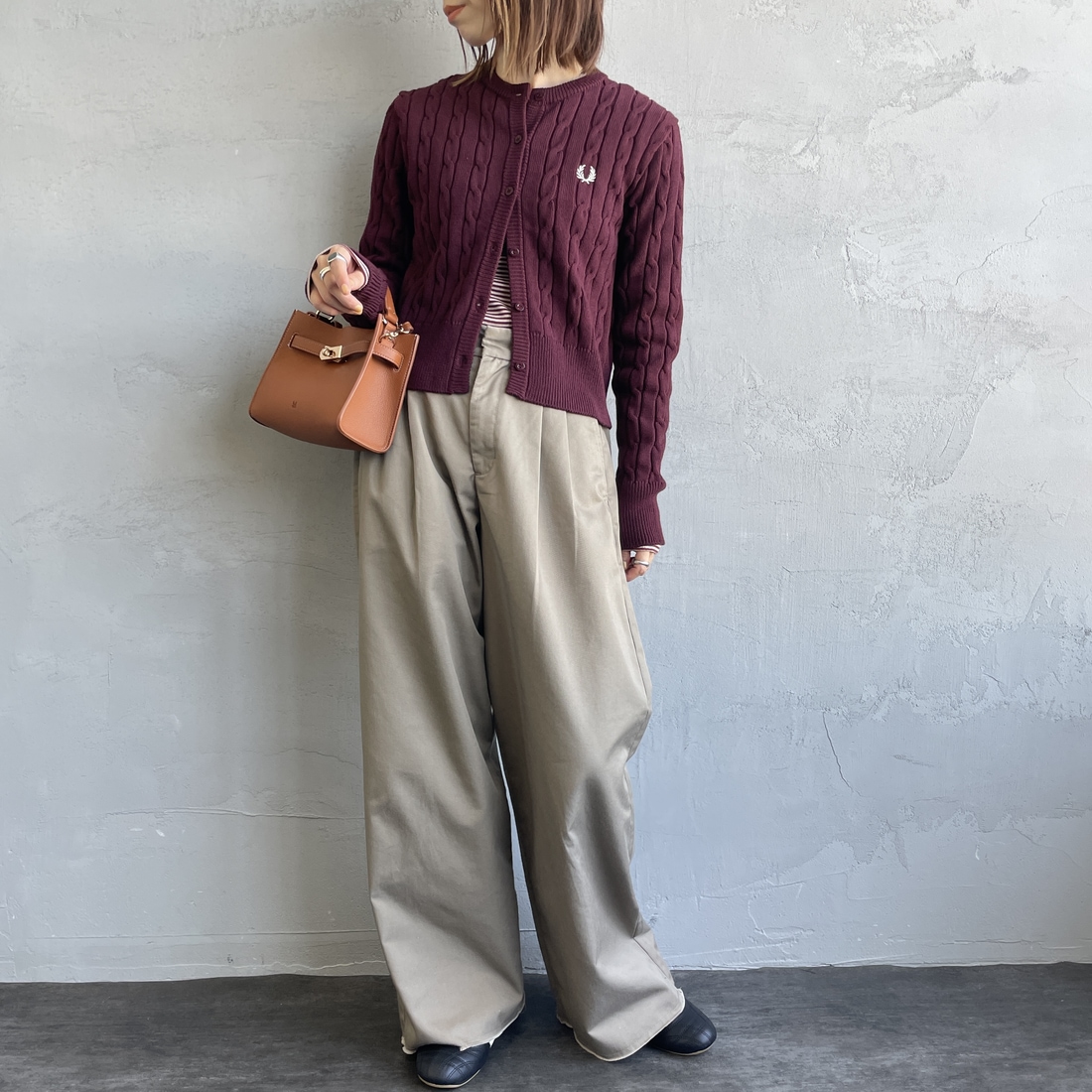 FRED PERRY [フレッドペリー] 別注 ケーブルニットカーディガン [FPW-25A-008JF] OXBLOOD/OA &&モデル身長：160cm 着用サイズ：10&&