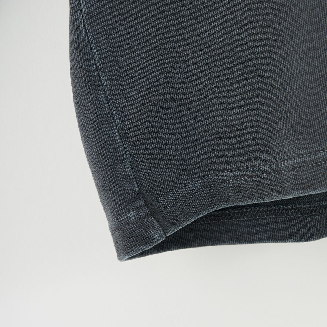 MANHATTAN PORTAGE [マンハッタンポーテージ] 別注 手書き風バックプリント ロングスリーブTシャツ [25FWMP-IN76-JF] CHARCOAL