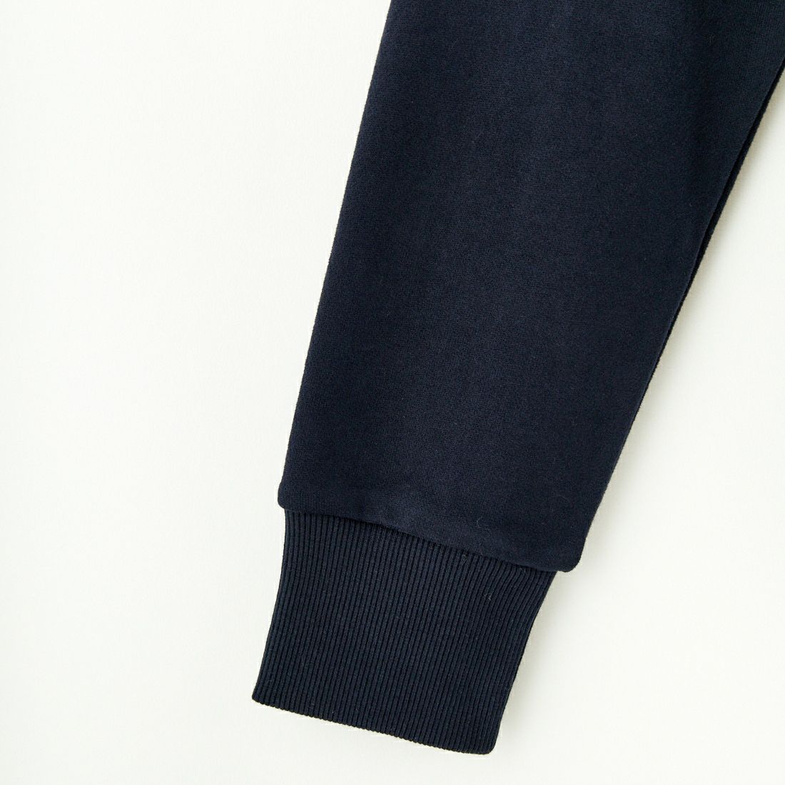 FRED PERRY [フレッドペリー] ピーチドティップドスリーブ クルーネックスウェット [M1731] 608 NAVY