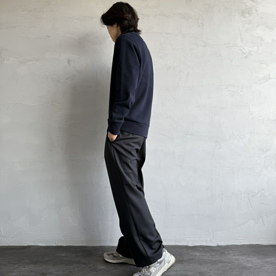 FRED PERRY [フレッドペリー] テニスバッジ クルーネックスウェット [M1751] 608 NAVY &&モデル身長：179cm 着用サイズ：M&&