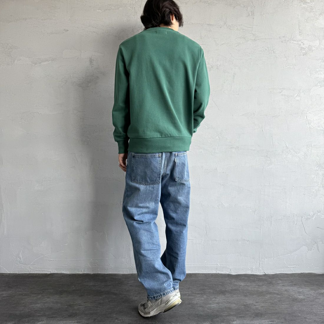 FRED PERRY [フレッドペリー] Chosen by Champions クルーネックスウェット [M1605] Z18 SPORT &&モデル身長：179cm 着用サイズ：M&&