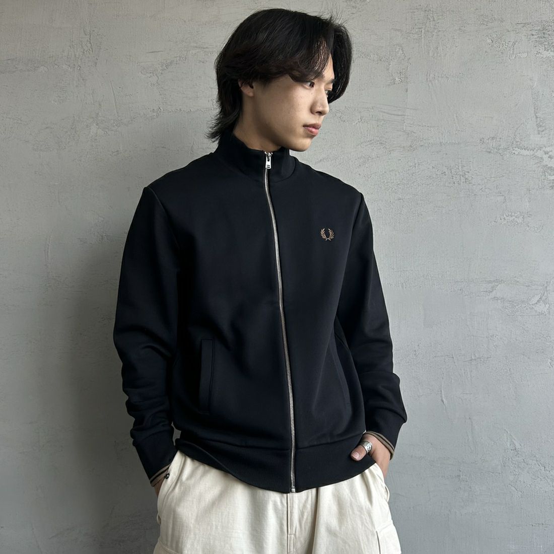 FRED PERRY [フレッドペリー] ジップスルースウェット [J1327]