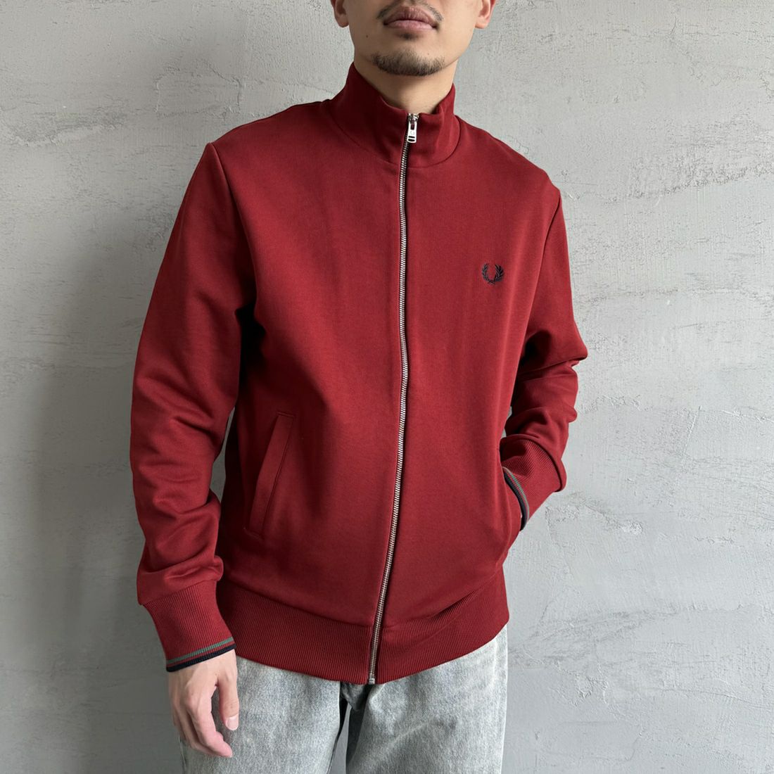 FRED PERRY 赤 ジップアップジャケット M Contrast Sleeve Track Jacket(S Y35：BURTN RED / NAVY