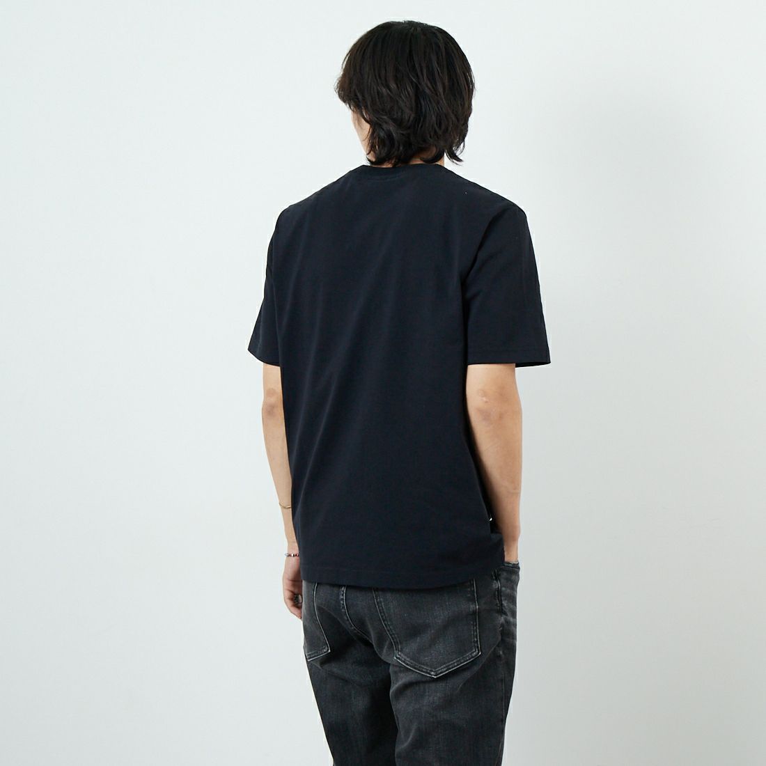 MAISON KITSUNE [メゾン キツネ] ハンドライティング コンフォートTシャツ [MM00126KJ7025]O197 BK/WH &&モデル身長：179cm 着用サイズ：S&&