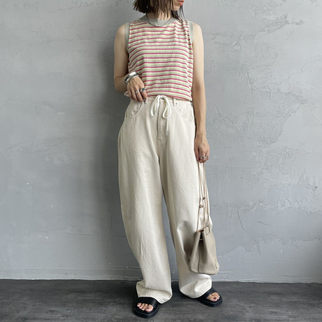 MEYAME [メヤメ] ボーダーコットンニットノースリーブトップス [MEY-2131] GREY &&モデル身長：158cm 着用サイズ：F&&