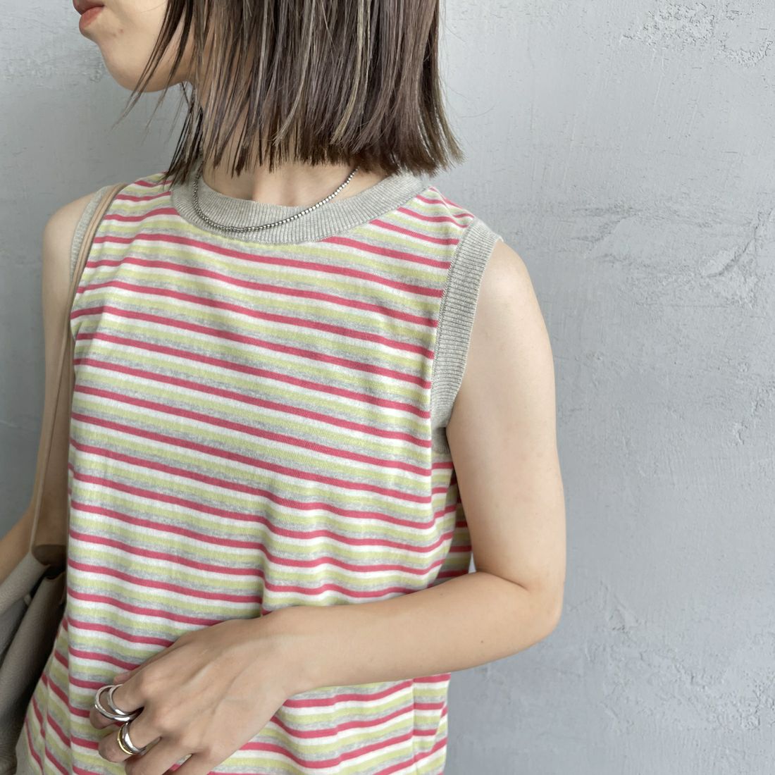 MEYAME [メヤメ] ボーダーコットンニットノースリーブトップス [MEY-2131] GREY &&モデル身長：158cm 着用サイズ：F&&