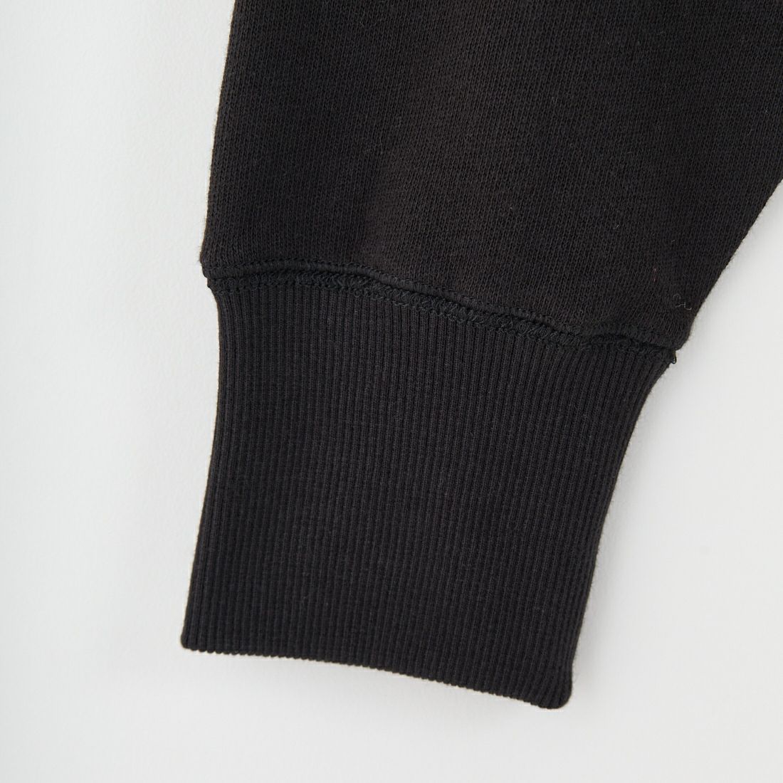 MANHATTAN PORTAGE [マンハッタンポーテージ] 別注 ロゴプリント カットオフスウェット [25FWMP-INL016-JF] BLACK