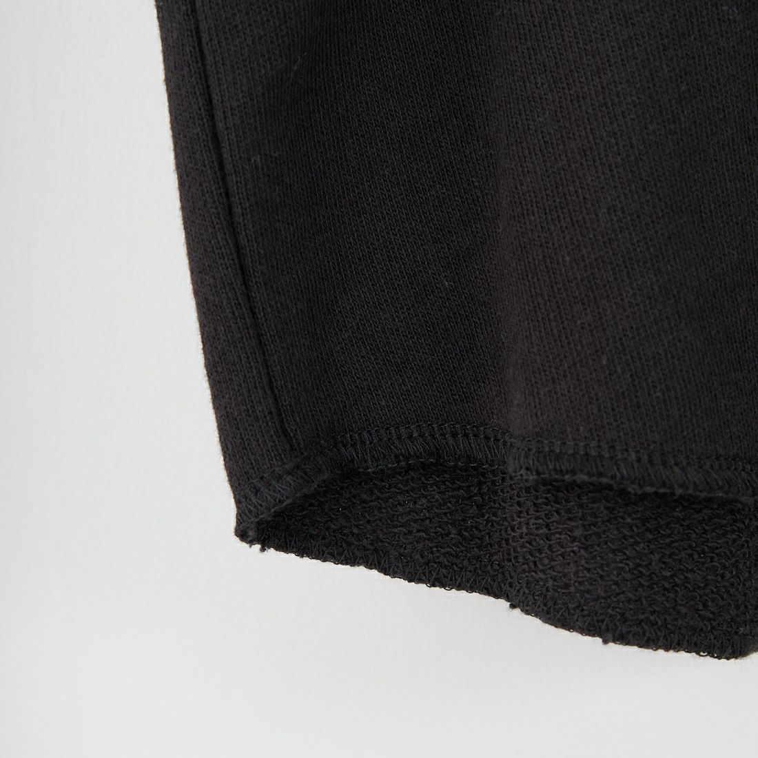 MANHATTAN PORTAGE [マンハッタンポーテージ] 別注 ロゴプリント カットオフスウェット [25FWMP-INL016-JF] BLACK