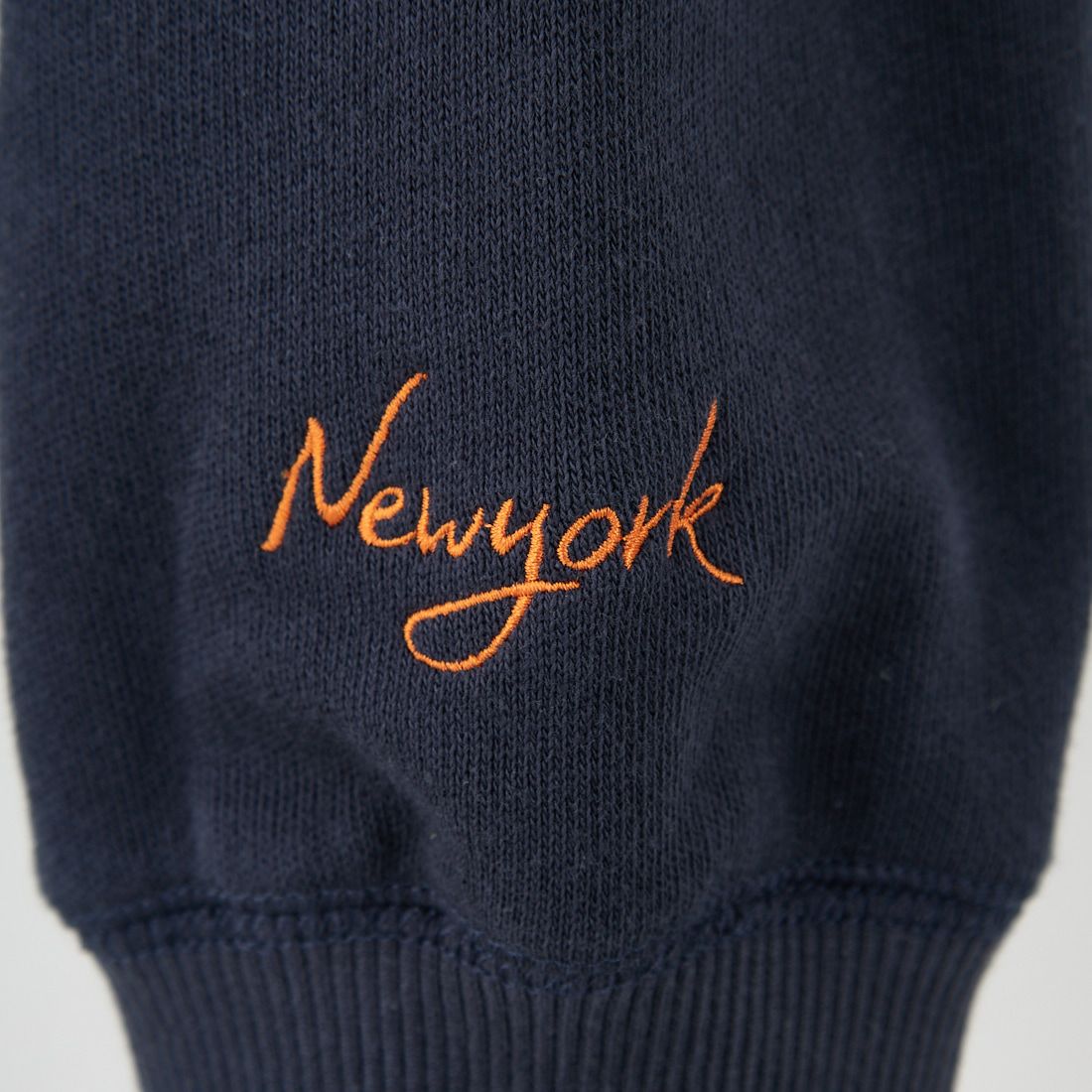 MANHATTAN PORTAGE [マンハッタンポーテージ] 別注 ロゴプリント カットオフスウェット [25FWMP-INL016-JF] NAVY