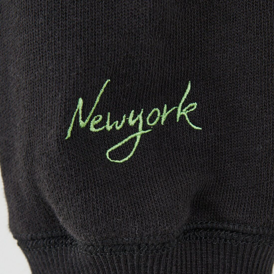 MANHATTAN PORTAGE [マンハッタンポーテージ] 別注 ロゴプリント カットオフスウェット [25FWMP-INL016-JF] BLACK