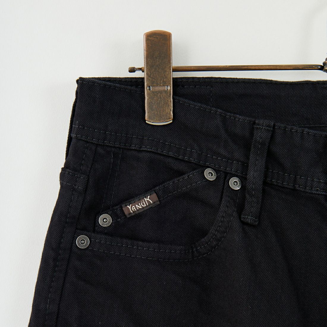 YANUK [ヤヌーク] テーパードデニム PHILIP2 [57253014] BLK