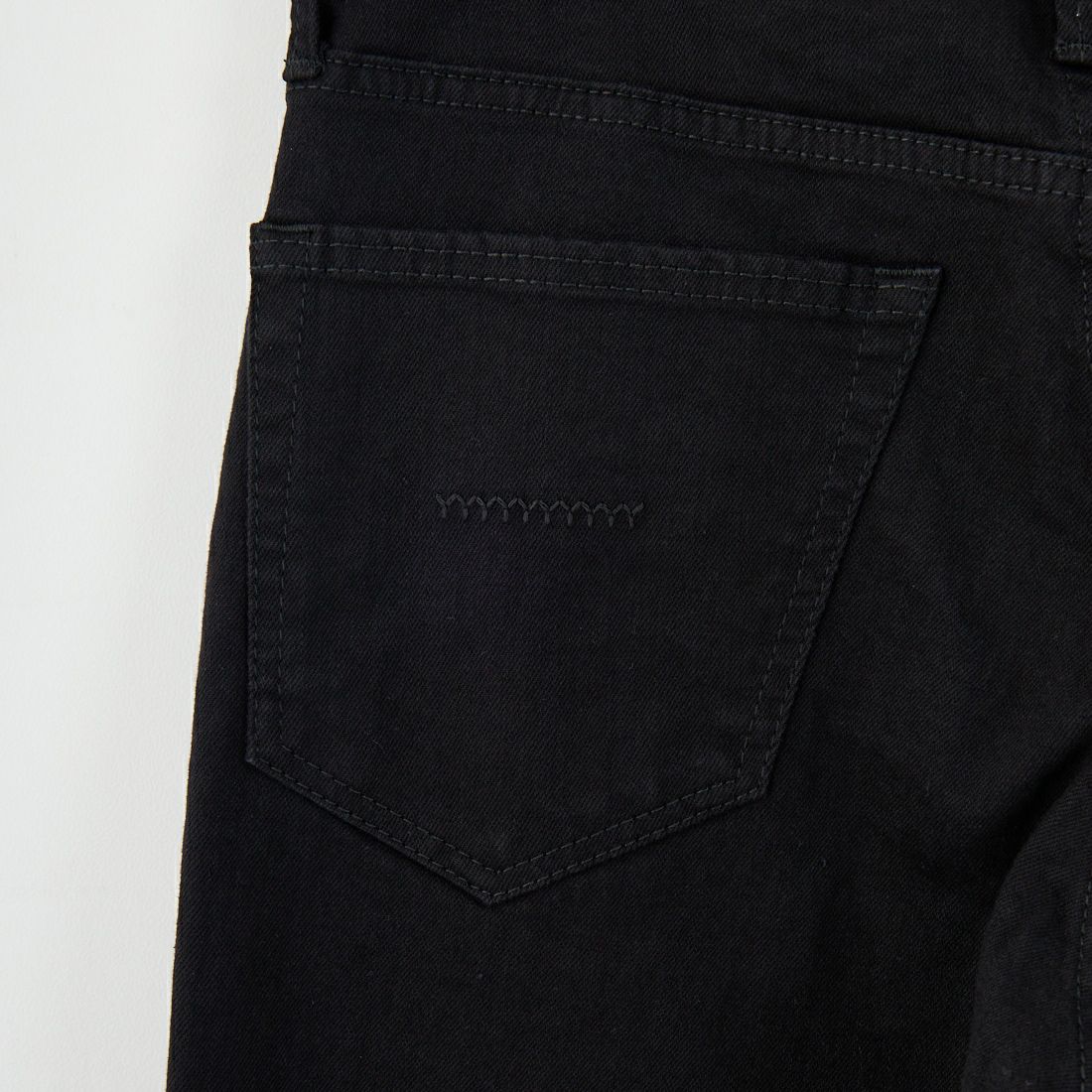 YANUK [ヤヌーク] テーパードデニム PHILIP2 [57253014] BLK