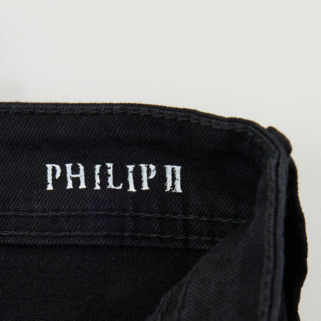 YANUK [ヤヌーク] テーパードデニム PHILIP2 [57253014] BLK