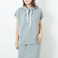 07 GRAY&&モデル身長：167cm 着用サイズ：F&&