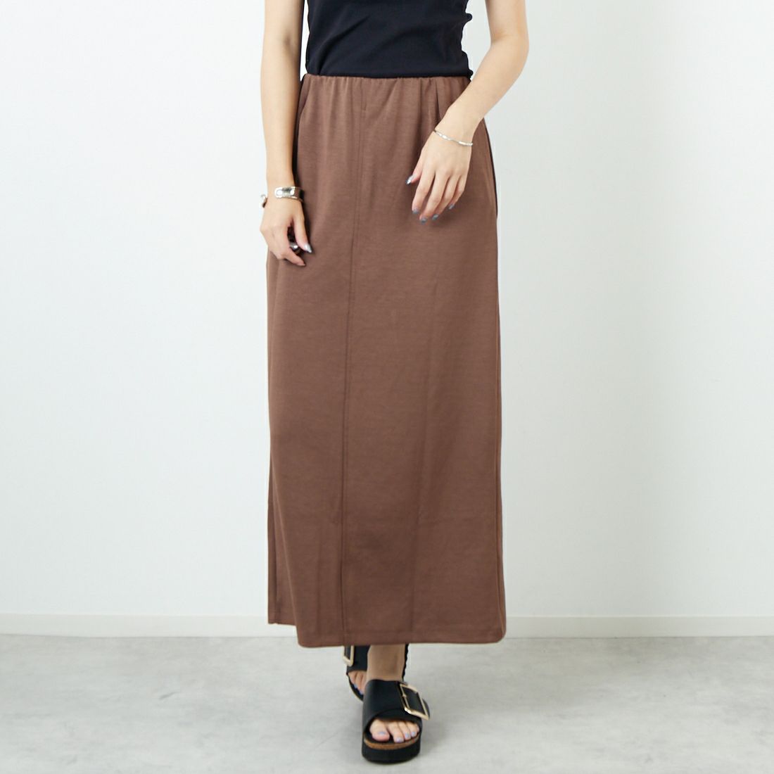 28 BROWN&&モデル身長：167cm 着用サイズ：M&&