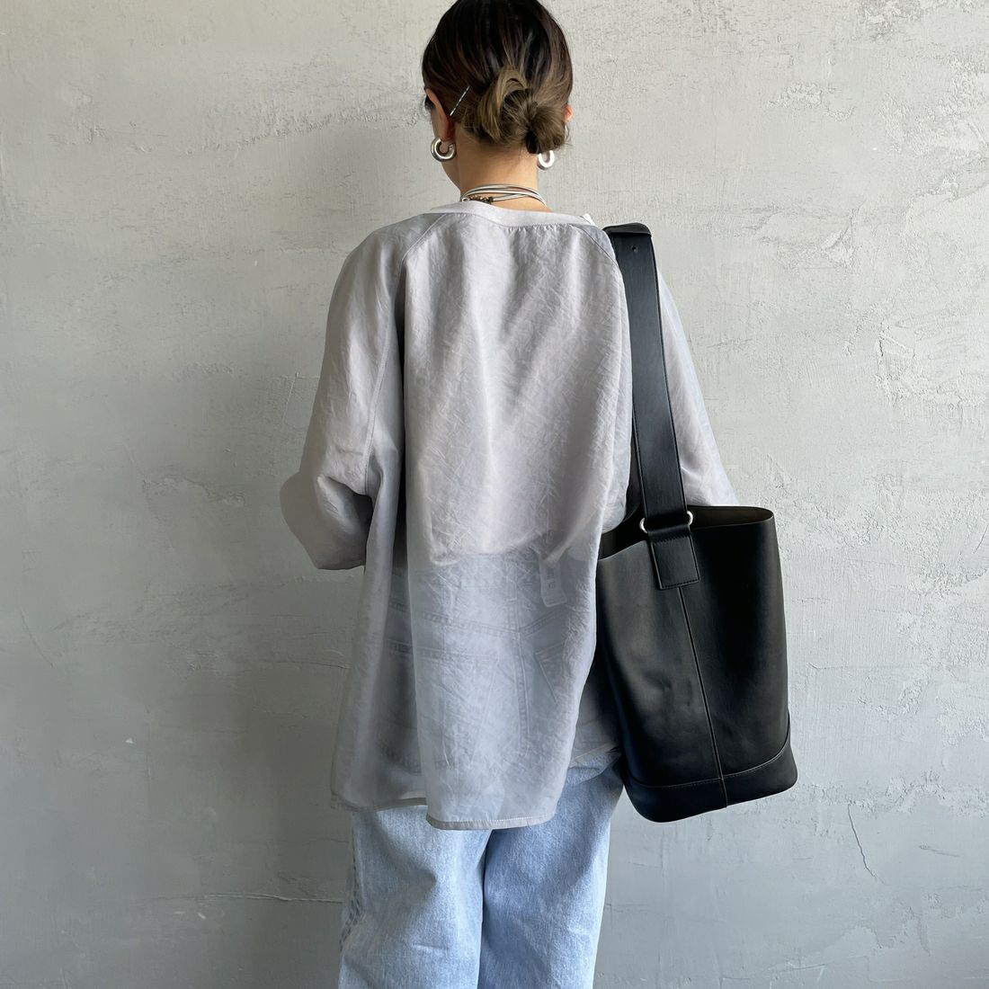 nenom [ネノム] ラグランシアーレイヤードTシャツ [NE25132014] 07 GRAY &&モデル身長：150cm 着用サイズ：F&&