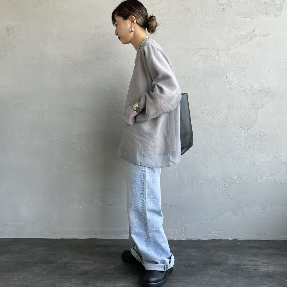 nenom [ネノム] ラグランシアーレイヤードTシャツ [NE25132014] 07 GRAY &&モデル身長：150cm 着用サイズ：F&&