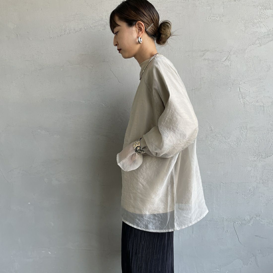 nenom [ネノム] ラグランシアーレイヤードTシャツ [NE25132014] 22 BEIGE &&モデル身長：150cm 着用サイズ：F&&